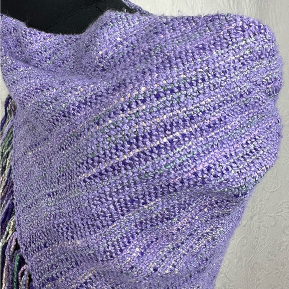 Triangular Woven Purple Scarf with Fringe - Picture 7 of 7